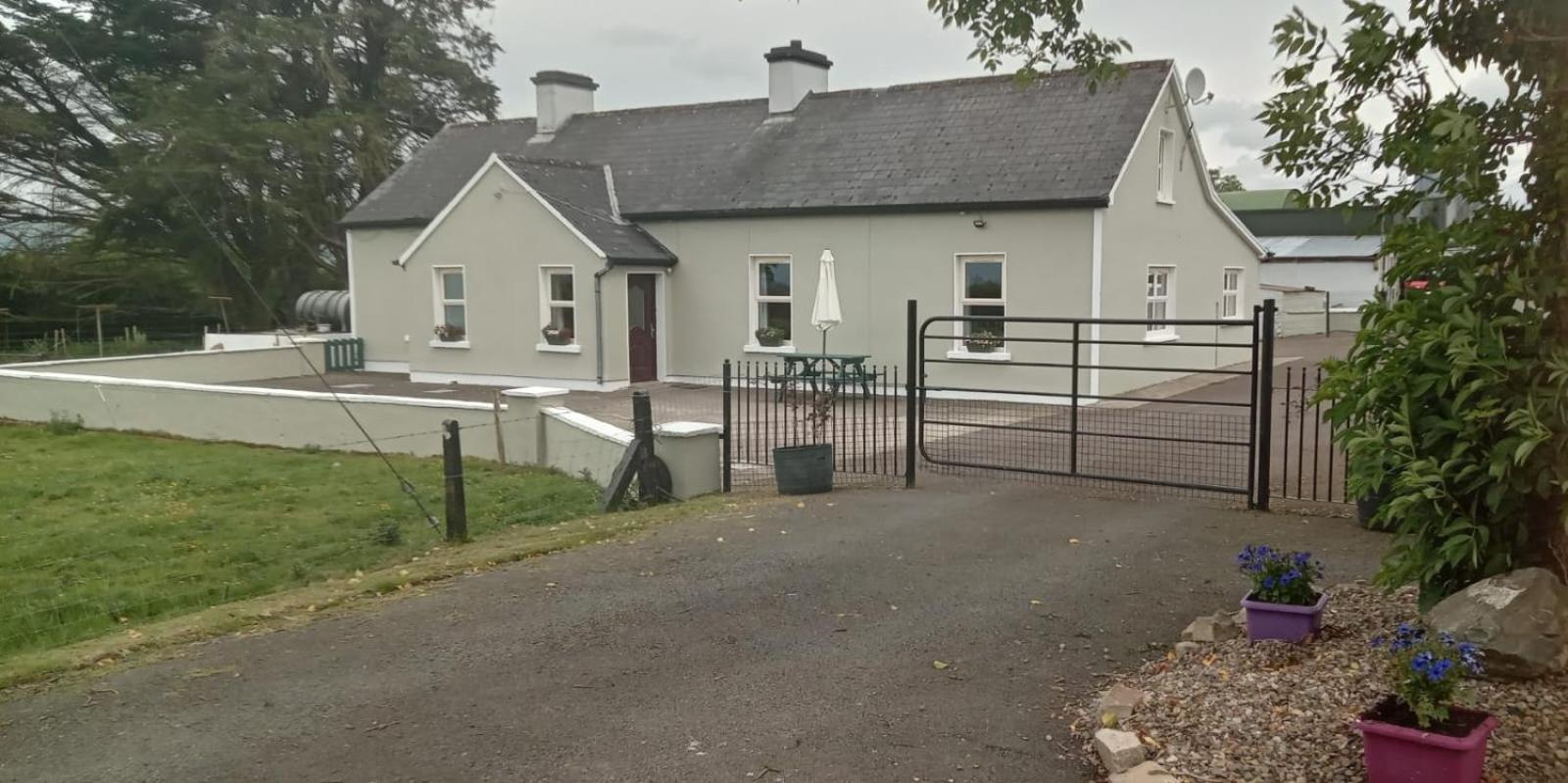 Birdhill Farmhouse Tipperary Eksteriør billede